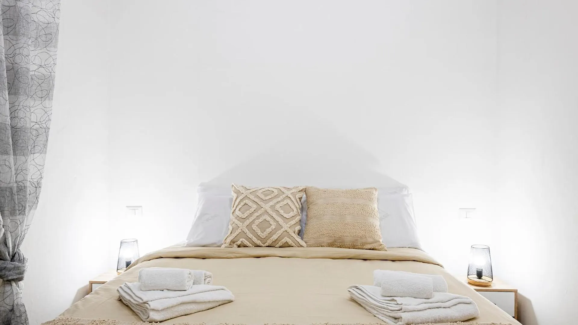 The Luxor Suites - Rosina Florence