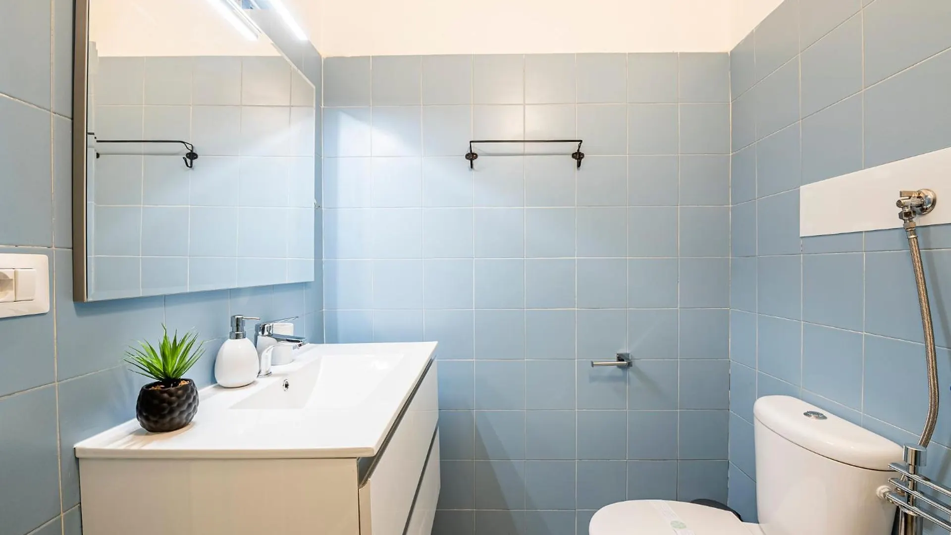 The Luxor Suites - Rosina Florence
